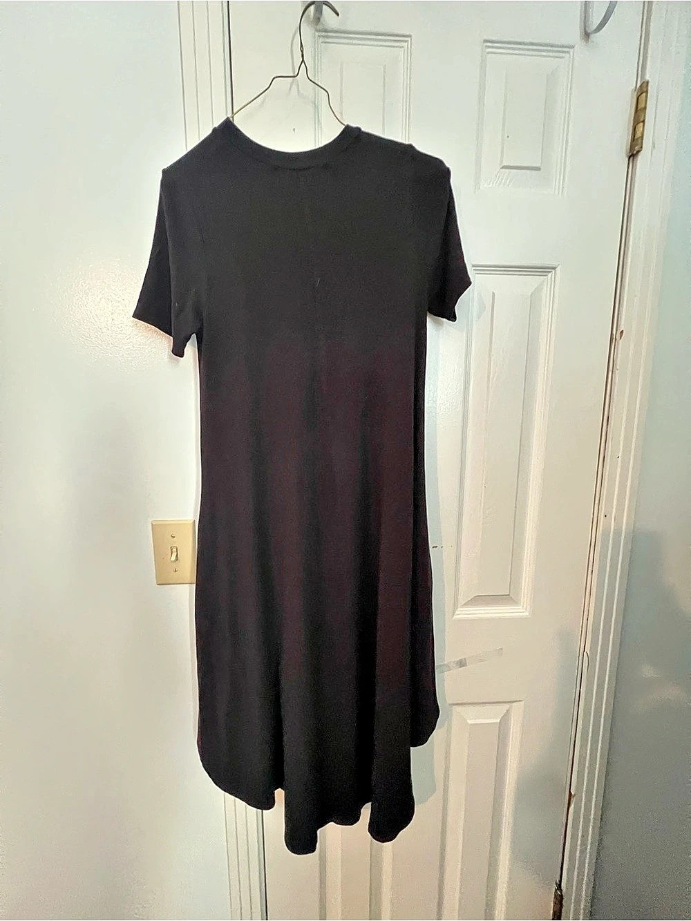 Black Short Sleeve Midi Dress Like New- WITH POCKETS